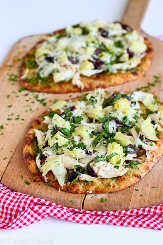 7 idées de pizza sur pain naan! Vous allez adorer! - Cinq Fourchettes
