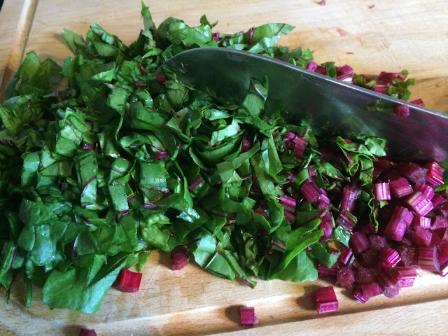 Potage de feuilles de betteraves Cinq Fourchettes