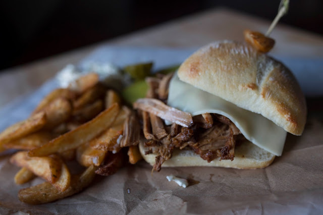 Repas digne d'un resto : Ciabatta au porc effiloché! - Cinq Fourchettes