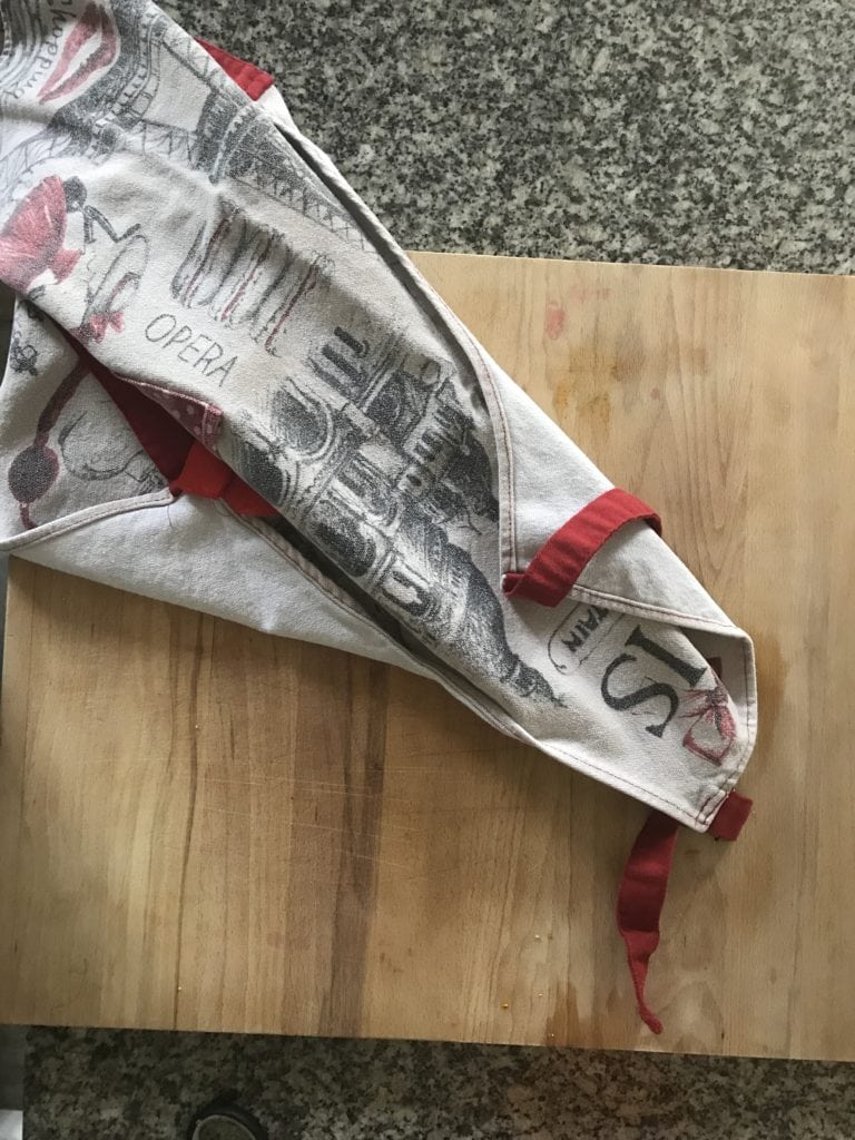 Le jour où j’ai traumatisé mes enfants en remettant mon tablier de cuisinière ! / Cinq Fourchettes
