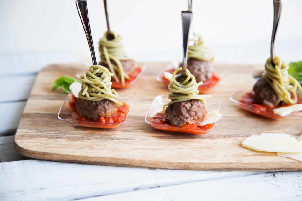Wow : des bouchées de spaghettis faciles et gourmandes pour vos partys /Cinq Fourchettes