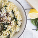 Salade tiède d’orzo au poulet et épinards / Cinq Fourchettes