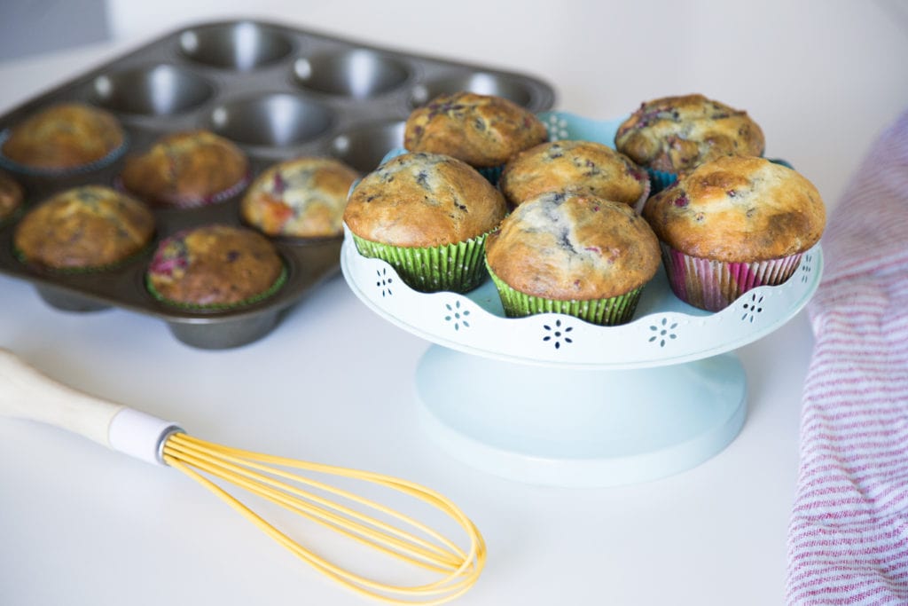 Muffins WOW aux framboises, fraises et mangues /Cinq Fourchettes