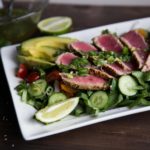 Tataki de thon avec sa salade croquante ! JUSTE WOW / Cinq Fourchettes