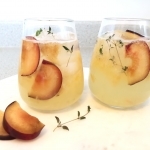 Smash au prosecco, à la prune et au thym Cinq Fourchettes