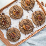Biscuits chocolat dulce de leche et pacanes biscuits turtles Cinq Fourchettes