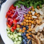 salade au poulet facile frais recette légumes fruits légumineuses pousses recipe veggie chicken fruit chickpeas easy Cinq Fourchettes