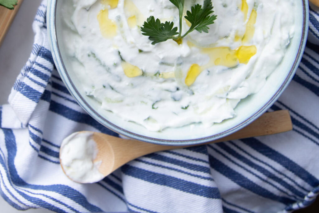 tzatziki maison sauce trempette recette concombre creme sure Cinq Fourchettes recipe