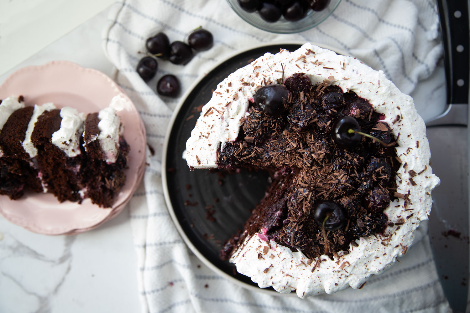 gâteau forêt noire chocolat dessert classique Cinq Fourchettes recette